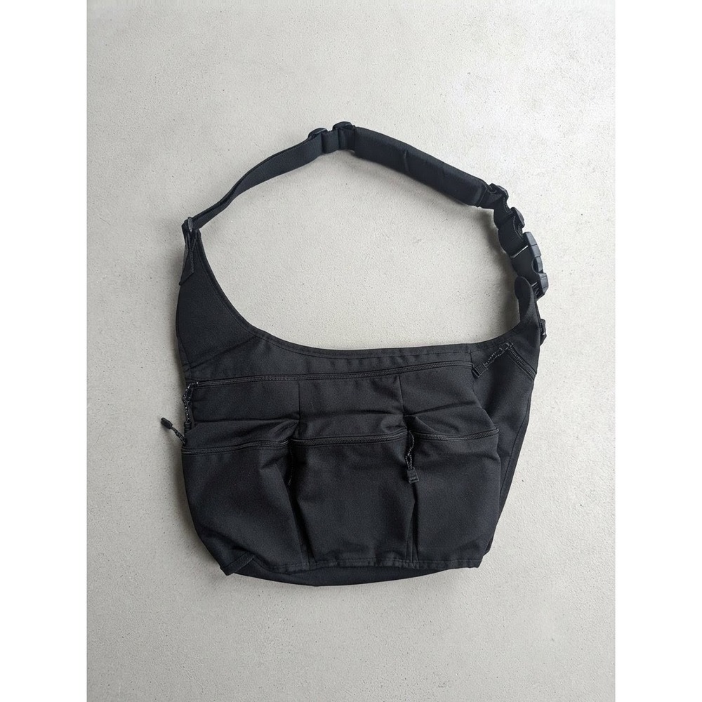 Vintage Gap Black Multi Pocket Utility Sling Bag Messenger Gorpcore Tech